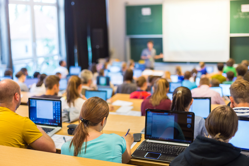  Lectures remain at the core of higher education in the era of e-learning